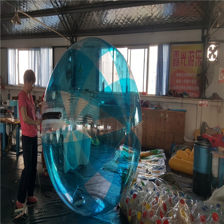 保定蓝色水上碰碰球